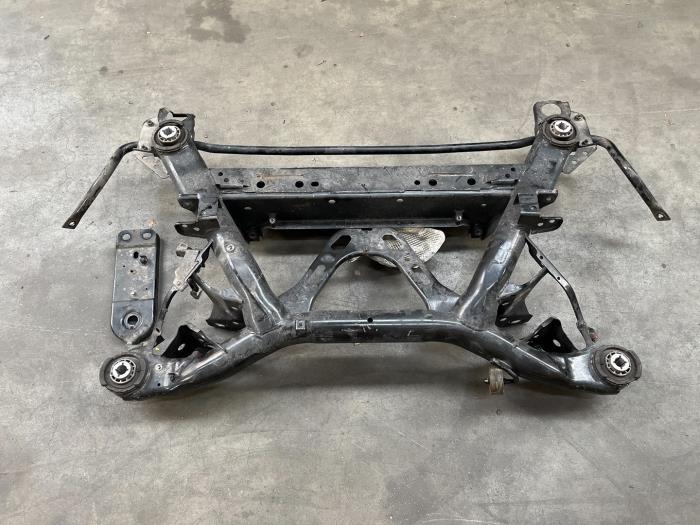 V60 Rear Subframe Subframe Volvo V60 II 2.0 D3 16V - 32246521 D4204T16