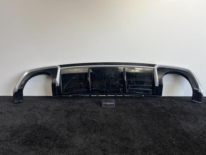 Difusor de parachoques trasero de un Audi RS 3 Sportback (8VA/8VF) 2.5 TFSI 20V Quattro Performance