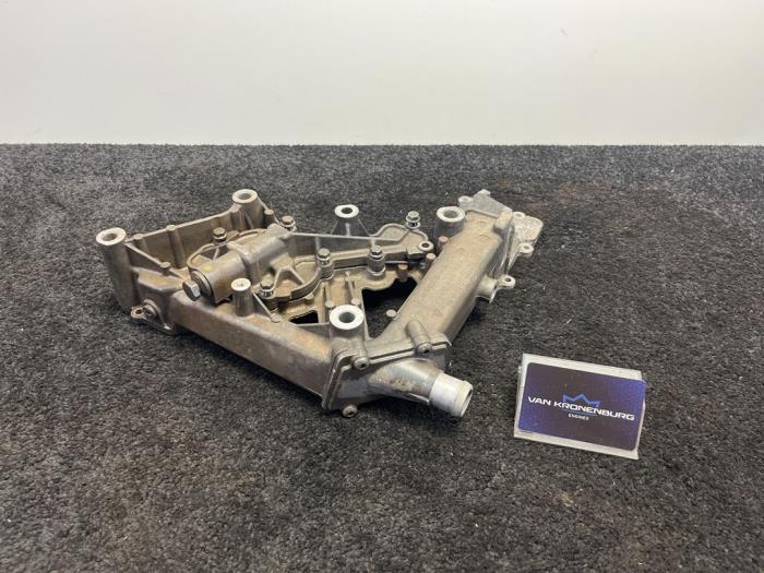 Używane Pompa oleju Porsche 911 (996) 3.6 Carrera 24V Cena € 99,95 Z VAT oferowane przez Van Kronenburg Engines