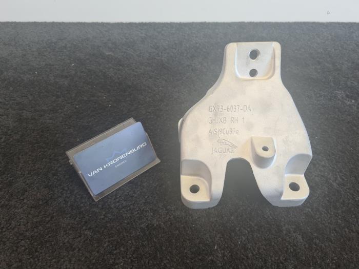 Usagé Support moteur Jaguar XF (X260) 3.0 V6 S Supercharger 24V AWD Prix € 125,01 Prix TTC proposé par Van Kronenburg Engines