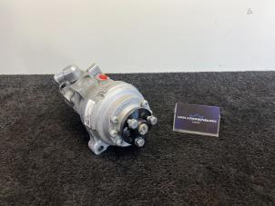 Used Power steering pump BMW X5 (F15) xDrive 50i 4.4 V8 32V Price € 150,00 Inclusive VAT offered by Van Kronenburg Engines