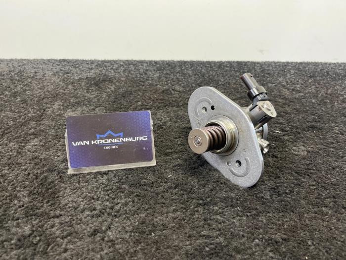 Usagé Pompe carburant mécanique BMW 5 serie (F10) 550i xDrive V8 32V TwinPower Turbo Prix sur demande proposé par Van Kronenburg Engines