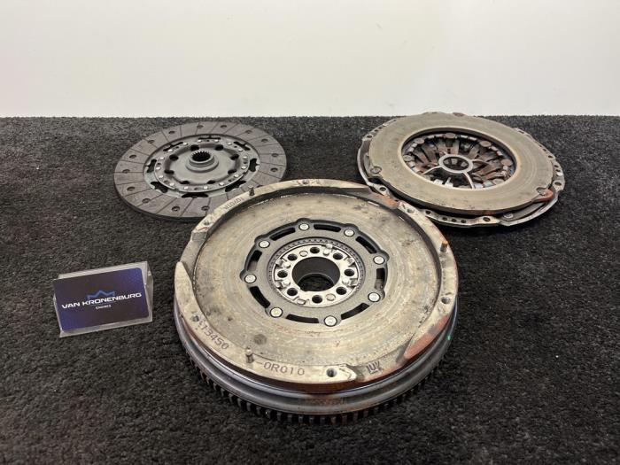 Used Flywheel Toyota Avensis (T25/B1B) 2.2 D-4D 16V Price € 150,00 Inclusive VAT offered by Van Kronenburg Engines