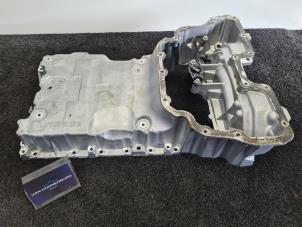 Used Sump Mercedes S (W221) 3.0 S-320 CDI 24V Price € 120,00 Inclusive VAT offered by Van Kronenburg Engines
