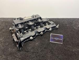 Usados Tapa de válvulas Landrover Range Rover Sport (LW) 3.0 SDV6 Hybrid Precio € 80,01 IVA incluido ofrecido por Van Kronenburg Engines