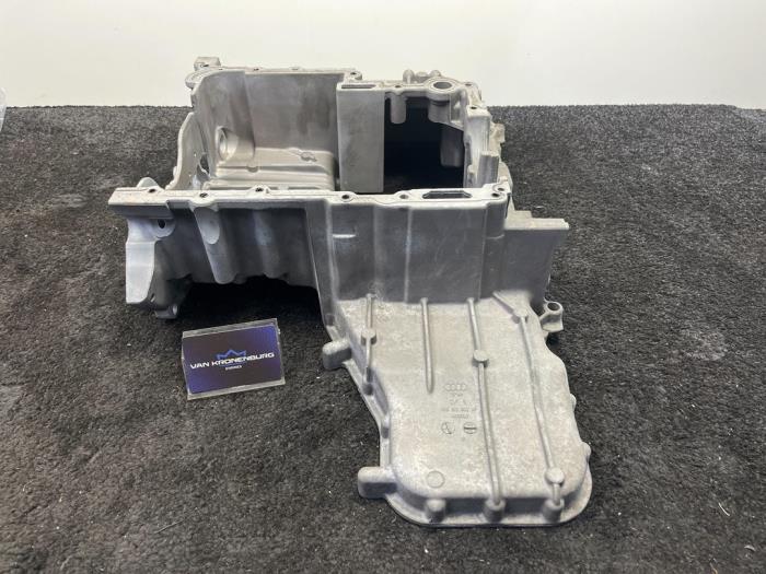 Usagé Couvercle carter Audi A4 (B7) 3.0 TDI V6 24V Prix € 59,96 Prix TTC proposé par Van Kronenburg Engines