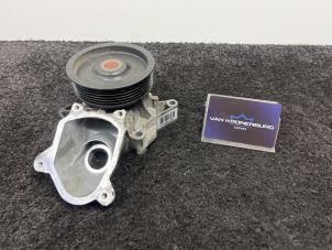Usagé Pompe à eau BMW X6 (E71/72) 30dX 3.0 24V Prix € 40,00 Prix TTC proposé par Van Kronenburg Engines