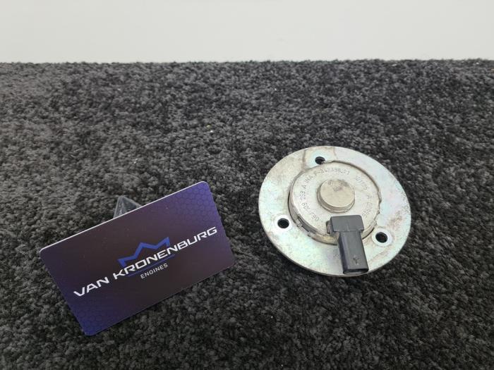 Begagnade Kamaxelsensor Audi A4 Avant (B8) 1.8 TFSI 16V Pris € 45,00 Inklusive moms erbjuds av Van Kronenburg Engines