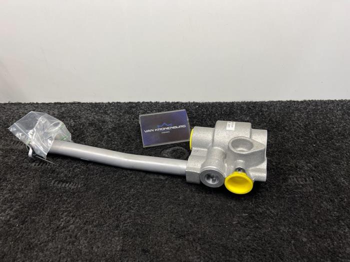 Nowe Termostat Audi R8 (422/423) 5.2 GT V10 40V LMX Quattro Cena € 450,00 Z VAT oferowane przez Van Kronenburg Engines
