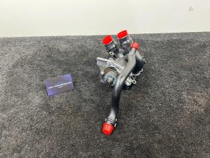 Usados Bomba de agua Audi A4 Avant (B8) 2.0 TFSI 16V Precio € 95,00 IVA incluido ofrecido por Van Kronenburg Engines