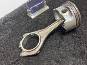 Piston d'un BMW 5 serie (E60) 545i 32V