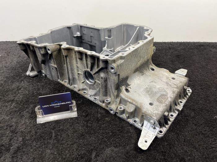 Usagé Couvercle carter BMW X5 (F15) xDrive 50i 4.4 V8 32V Prix € 374,95 Prix TTC proposé par Van Kronenburg Engines