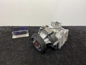 Used Water pump Mitsubishi Pajero Hardtop (V6/7) 3.2 DI-D 16V Price on request offered by Van Kronenburg Engines