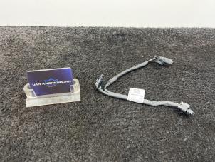 Usagé Câble (divers) Mercedes AMG GT (C190) Prix € 20,00 Prix TTC proposé par Van Kronenburg Engines