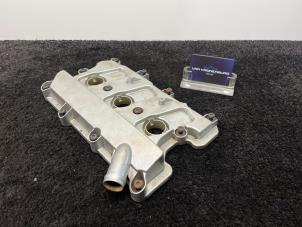 Usagé Couvercle soupapes Audi S5 (8T3) 3.0 TFSI V6 24V Prix € 30,00 Prix TTC proposé par Van Kronenburg Engines