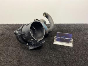 Used Water pipe Mercedes Vito (639.7) 2.2 115 CDI 16V Euro 5 Price € 34,94 Inclusive VAT offered by Van Kronenburg Engines