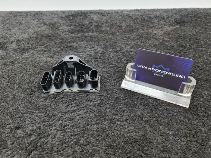 Gebrauchte Stromverteiler Mercedes E (W213) E-220d 2.0 Turbo 16V Preis € 29,95 Mit Mehrwertsteuer angeboten von Van Kronenburg Engines