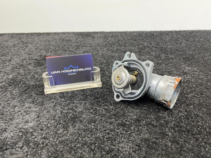 Thermostat from a Mercedes-Benz GL (X166) 3.0 GL 350 CDI V6 24V BlueTEC 4-Matic
