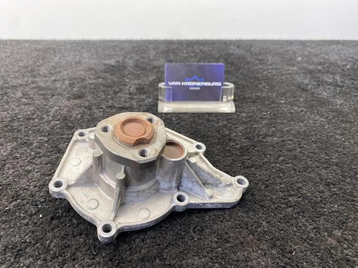 Begagnade Vattenpump Audi A6 Avant Quattro (C6) 3.0 TDI V6 24V Pris € 29,95 Inklusive moms erbjuds av Van Kronenburg Engines