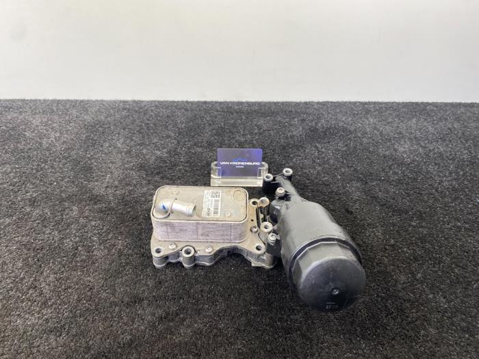 Gebrauchte Ölfiltergehäuse Mercedes Sprinter 5t (907.6) Preis auf Anfrage angeboten von Van Kronenburg Engines