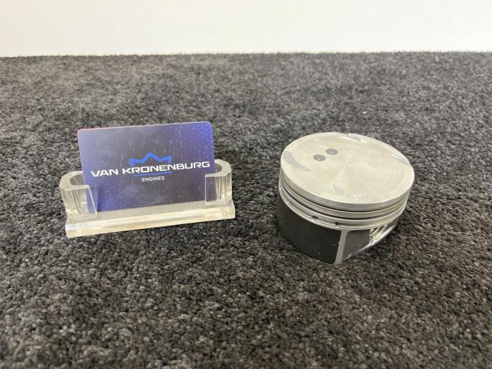 Neuf Piston Mercedes C (W203) 1.8 C-180K 16V Prix € 25,00 Prix TTC proposé par Van Kronenburg Engines