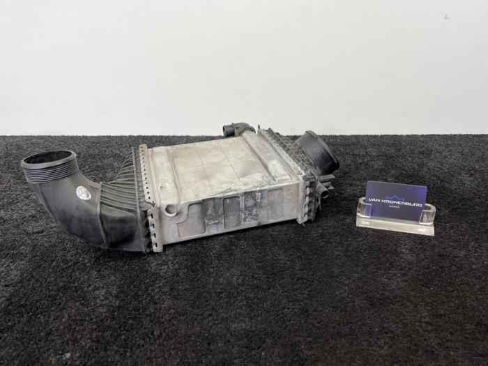 Usagé Intercooler Mercedes A (W176) 2.0 A-45 AMG Turbo 16V 4-Matic Prix € 48,40 Prix TTC proposé par Van Kronenburg Engines