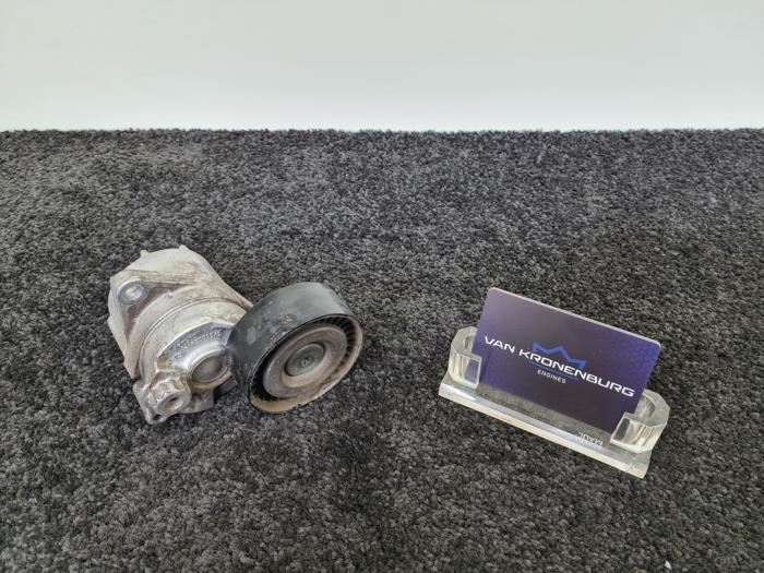 Usados Rodillo tensor correa múltiple Mercedes E (VF211) 2.2 E-220 CDI 16V Precio € 25,00 IVA incluido ofrecido por Van Kronenburg Engines