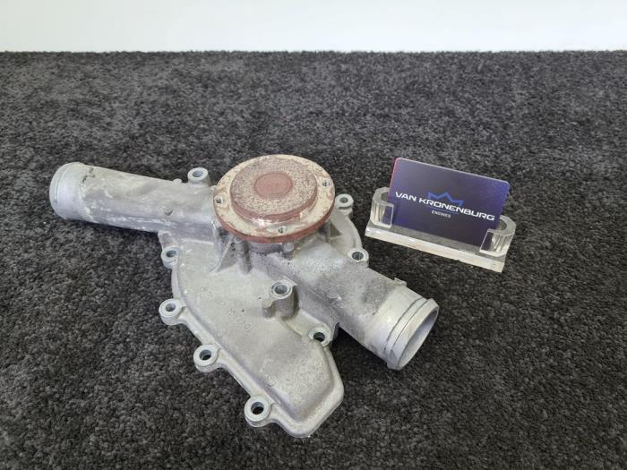 Usagé Pompe à eau Mercedes S (W220) 5.8 S-600L V12 36V Prix € 74,95 Prix TTC proposé par Van Kronenburg Engines
