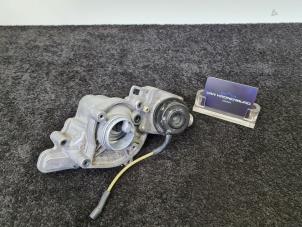 Usagé Thermostat Mercedes S (W220) 5.8 S-600L V12 36V Prix € 149,96 Prix TTC proposé par Van Kronenburg Engines