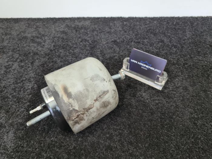 Gebrauchte Motorlager Volkswagen Phaeton (3D) 3.0 V6 TDI 24V 4Motion Preis € 30,00 Mit Mehrwertsteuer angeboten von Van Kronenburg Engines