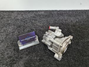 Usagé Pompe direction assistée Audi RS 4 Avant (B7) 4.2 V8 40V Prix € 50,00 Prix TTC proposé par Van Kronenburg Engines