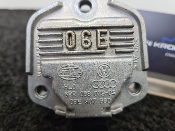Ölstandsensor van een Volkswagen Polo VI (AW1) 1.0 TSI 12V 2018