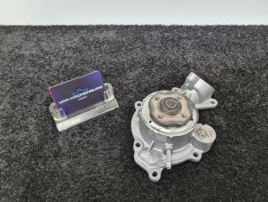 Usados Bomba de agua Audi A8 (D5) 3.0 V6 24V 55 TFSI Mild Hybrid Quattro Precio € 89,95 IVA incluido ofrecido por Van Kronenburg Engines