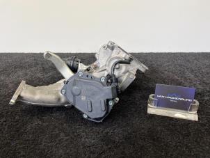 Usados Válvula EGR Mercedes C (W205) C-200d 2.2 16V Precio € 74,95 IVA incluido ofrecido por Van Kronenburg Engines