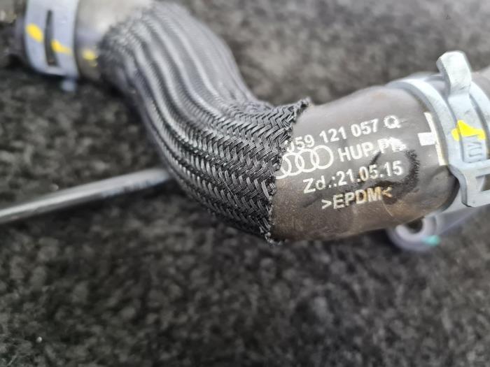 Turbo relief valve from a Audi Q7 (4MB/4MG) 3.0 TDI V6 24V 2018