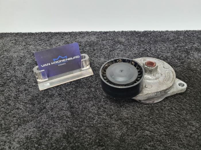 Usados Rodillo tensor correa múltiple Landrover Range Rover IV (LG) 4.4 SDV8 32V Precio € 42,00 IVA incluido ofrecido por Van Kronenburg Engines