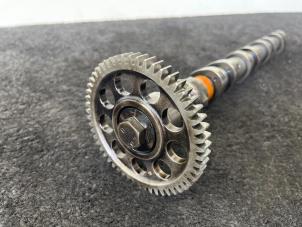 Arbre à cames d'un Land Rover Range Rover IV (LG) 4.4 SDV8 32V
