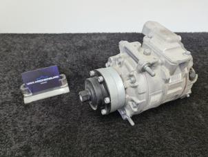 Usados Bomba de aire acondicionado Audi RS 4 Avant (B8) 4.2 V8 32V Precio € 130,00 IVA incluido ofrecido por Van Kronenburg Engines