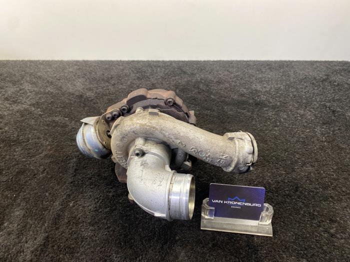 Gebrauchte Turbo Volkswagen Transporter/Caravelle T5 1.9 TDi Preis auf Anfrage angeboten von Van Kronenburg Engines
