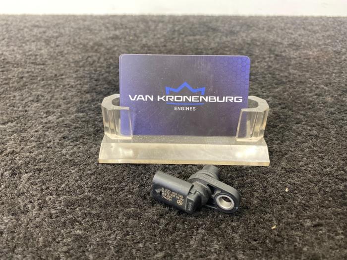 Begagnade Kamaxelsensor Mercedes C (W205) C-63 AMG 4.0 V8 Biturbo Pris € 23,99 Inklusive moms erbjuds av Van Kronenburg Engines