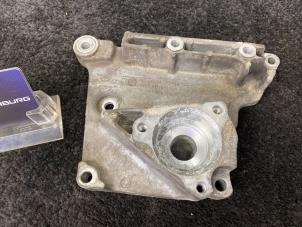 Engine mount from a Land Rover Range Rover Sport (LS) 4.2 V8 32V Supercharged