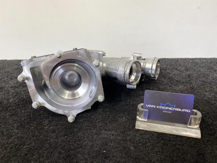 Nowe Pompa wodna Mercedes S (W223) 3.0 S-350d 4-Matic Cena € 99,99 Z VAT oferowane przez Van Kronenburg Engines