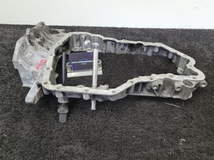 Usagé Couvercle carter Landrover Range Rover Evoque (LVJ/LVS) 2.2 TD4 16V 5-drs. Prix € 70,00 Prix TTC proposé par Van Kronenburg Engines
