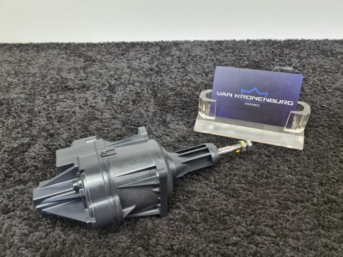 Actionneur électrique (Turbo) d'un BMW M4 (F82) M4 3.0 24V TwinPower Turbo 2015