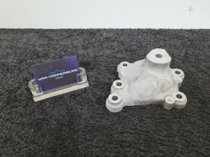 Used Engine mount Porsche Macan (95B) 3.6 V6 24V Turbo Price € 60,00 Inclusive VAT offered by Van Kronenburg Engines