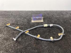 Used Fuel line Mercedes S (W222/V222/X222) 3.0 S-350d 4-Matic Price € 50,00 Inclusive VAT offered by Van Kronenburg Engines