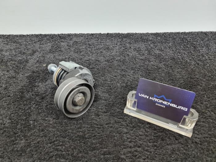 Usados Rodillo tensor correa trapezoidal Volkswagen Scirocco (137/13AD) 1.4 TSI 160 16V Precio € 20,00 IVA incluido ofrecido por Van Kronenburg Engines