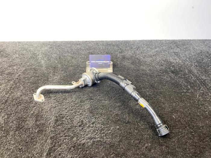 Gebrauchte AGR Rohr Audi RS 4 (B7) RS4 4.2 V8 40V Preis € 30,00 Mit Mehrwertsteuer angeboten von Van Kronenburg Engines