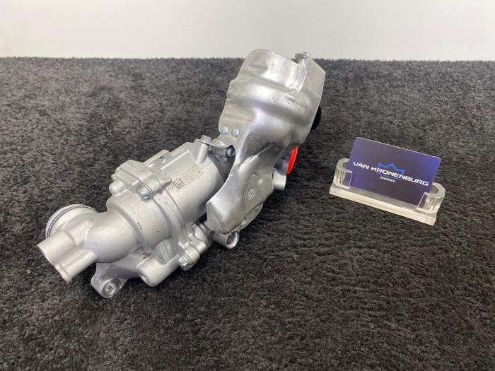 Nya Vattenpump Mercedes C (W204) 1.6 C-180 16V BlueEfficiency Pris € 99,99 Inklusive moms erbjuds av Van Kronenburg Engines