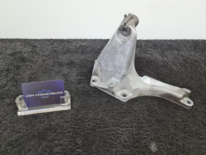 Used Engine mount Mercedes CL (215) 5.8 CL-600 V12 36V Price € 50,00 Inclusive VAT offered by Van Kronenburg Engines